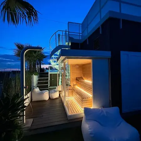 Readhostprofile! Luxury Penthouse Near Duomo Appartement Milan