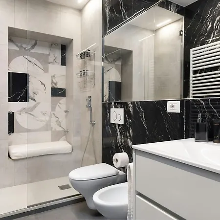 Readhostprofile! Luxury Penthouse Near Duomo Appartement *